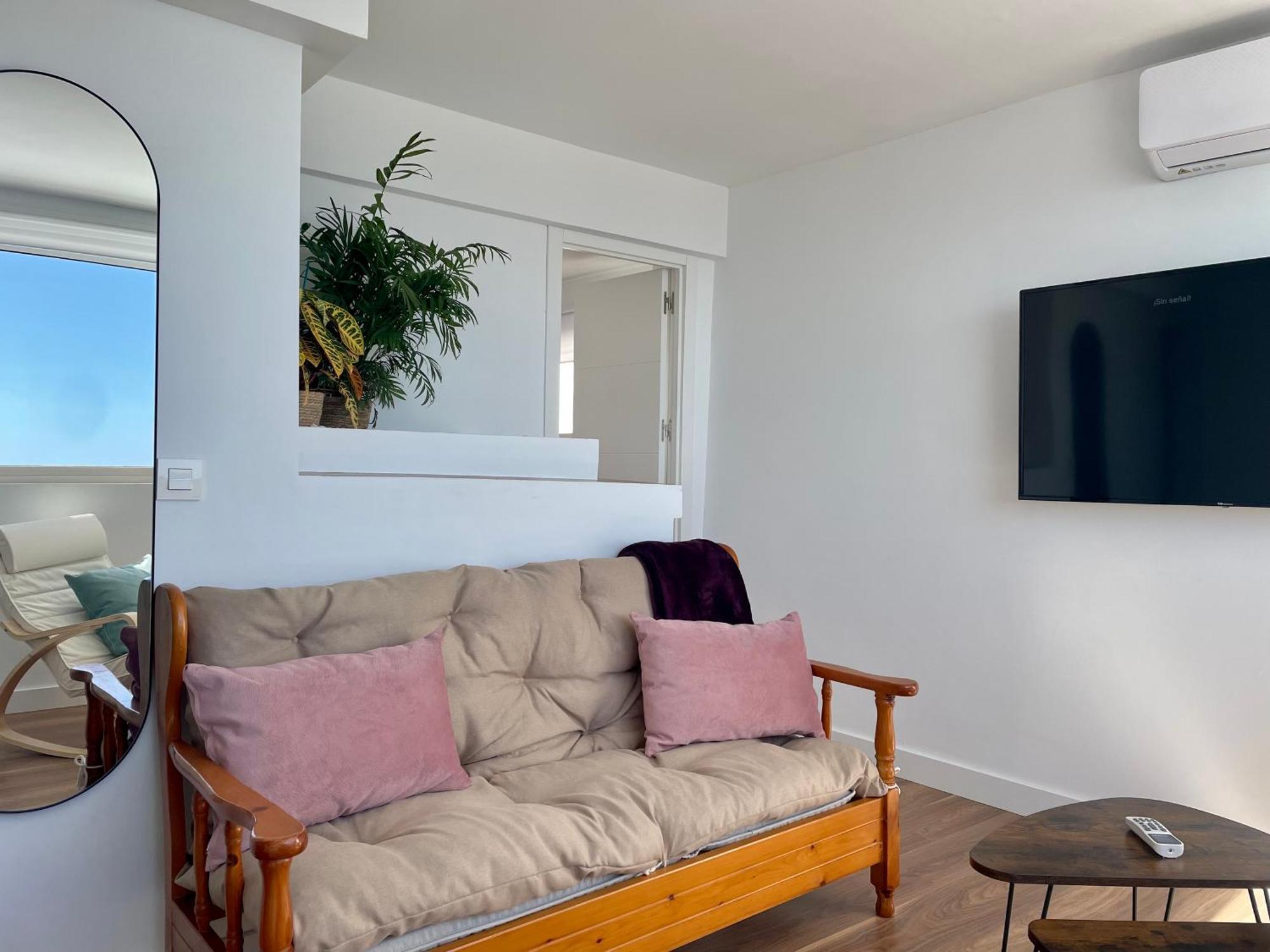 Apartamento Calma Carihuela Beach - 10 Metros De La Playa Torremolinos Buitenkant foto