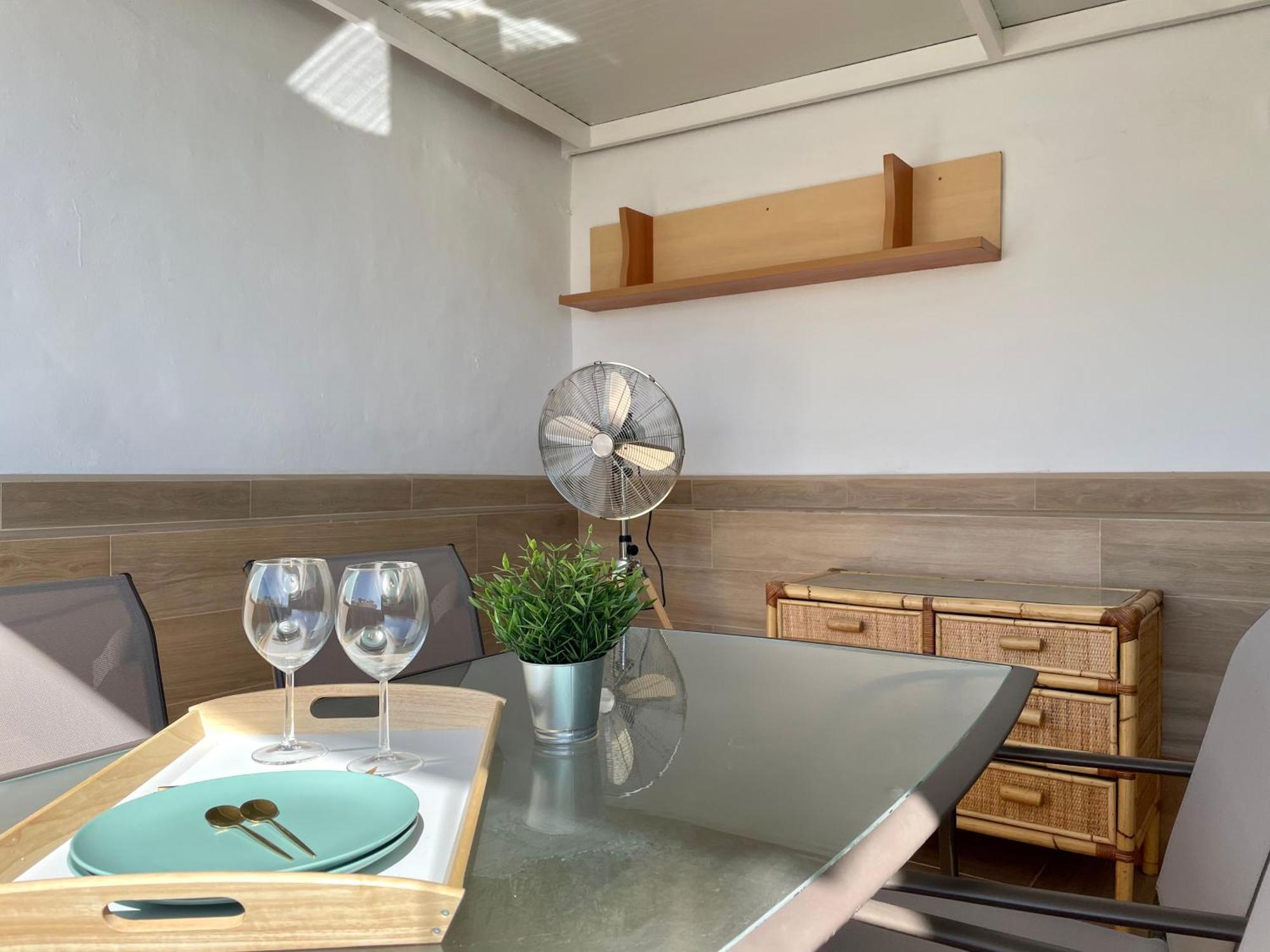 Apartamento Calma Carihuela Beach - 10 Metros De La Playa Torremolinos Buitenkant foto