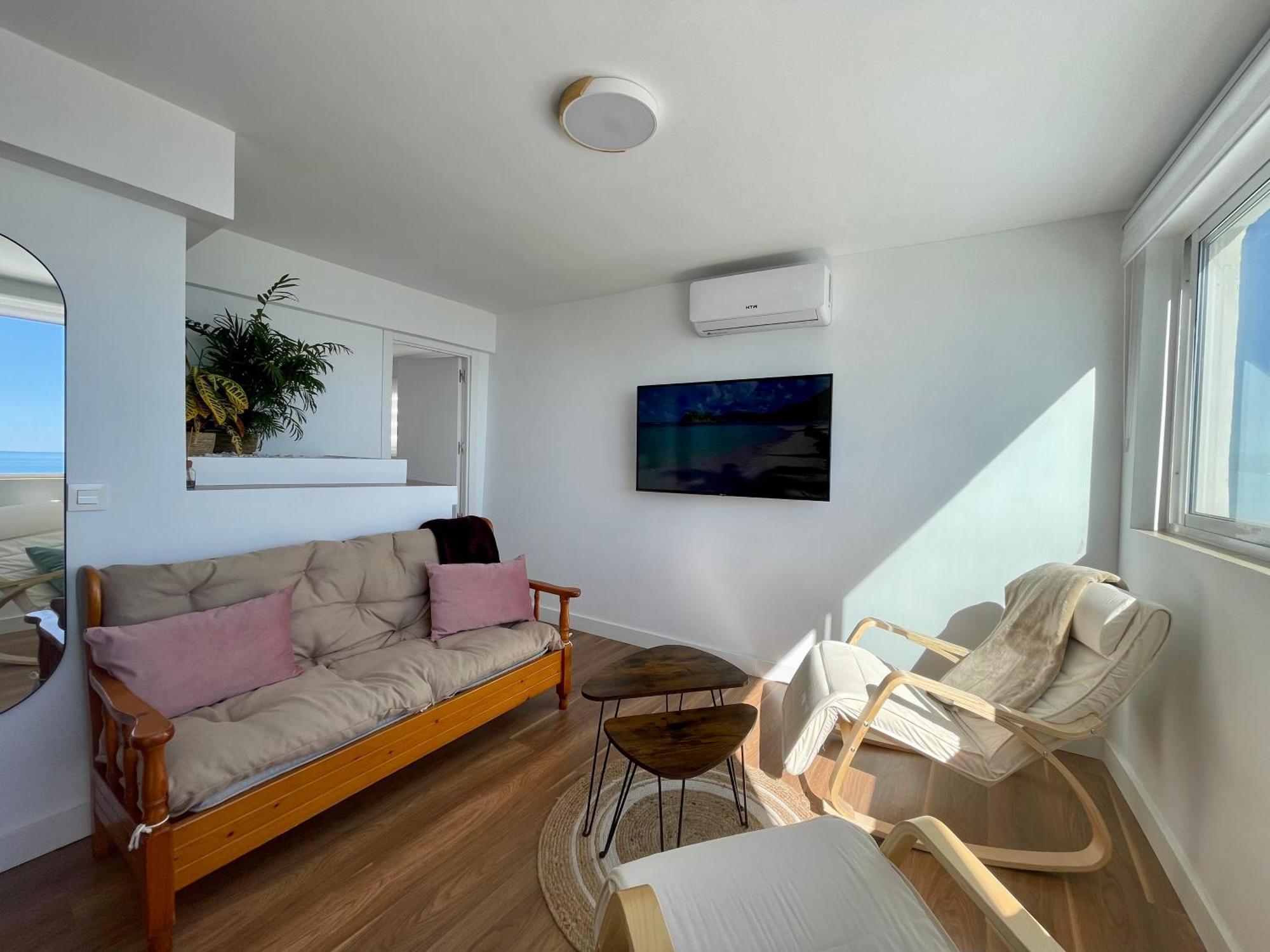 Apartamento Calma Carihuela Beach - 10 Metros De La Playa Torremolinos Buitenkant foto