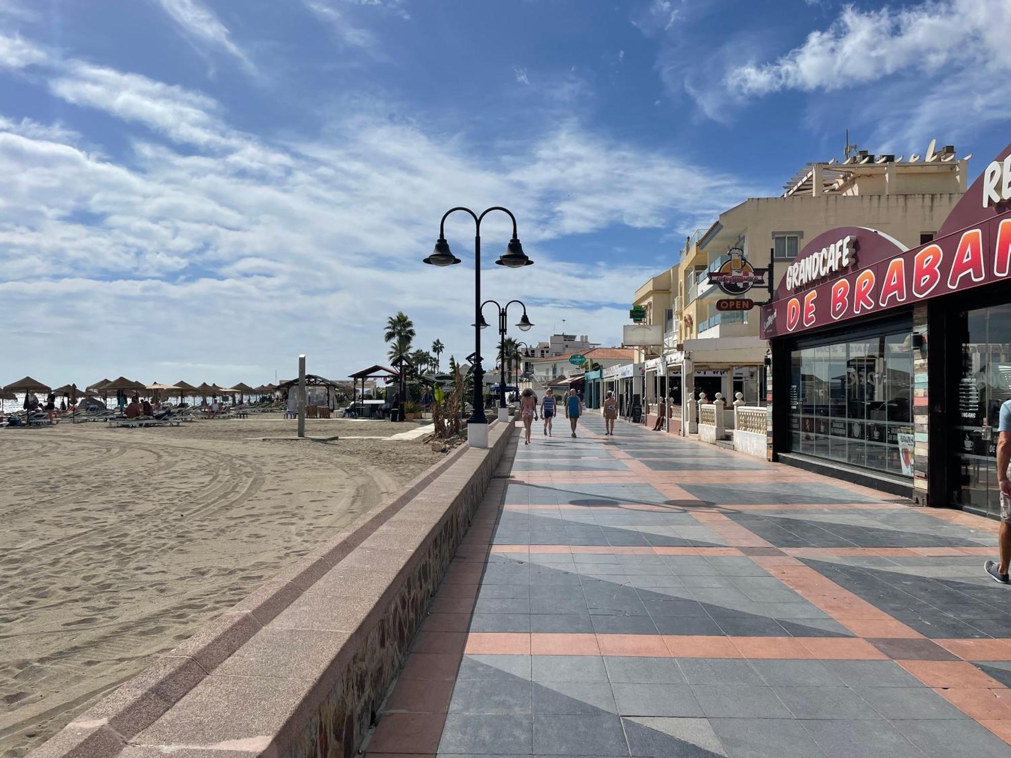 Apartamento Calma Carihuela Beach - 10 Metros De La Playa Torremolinos Buitenkant foto