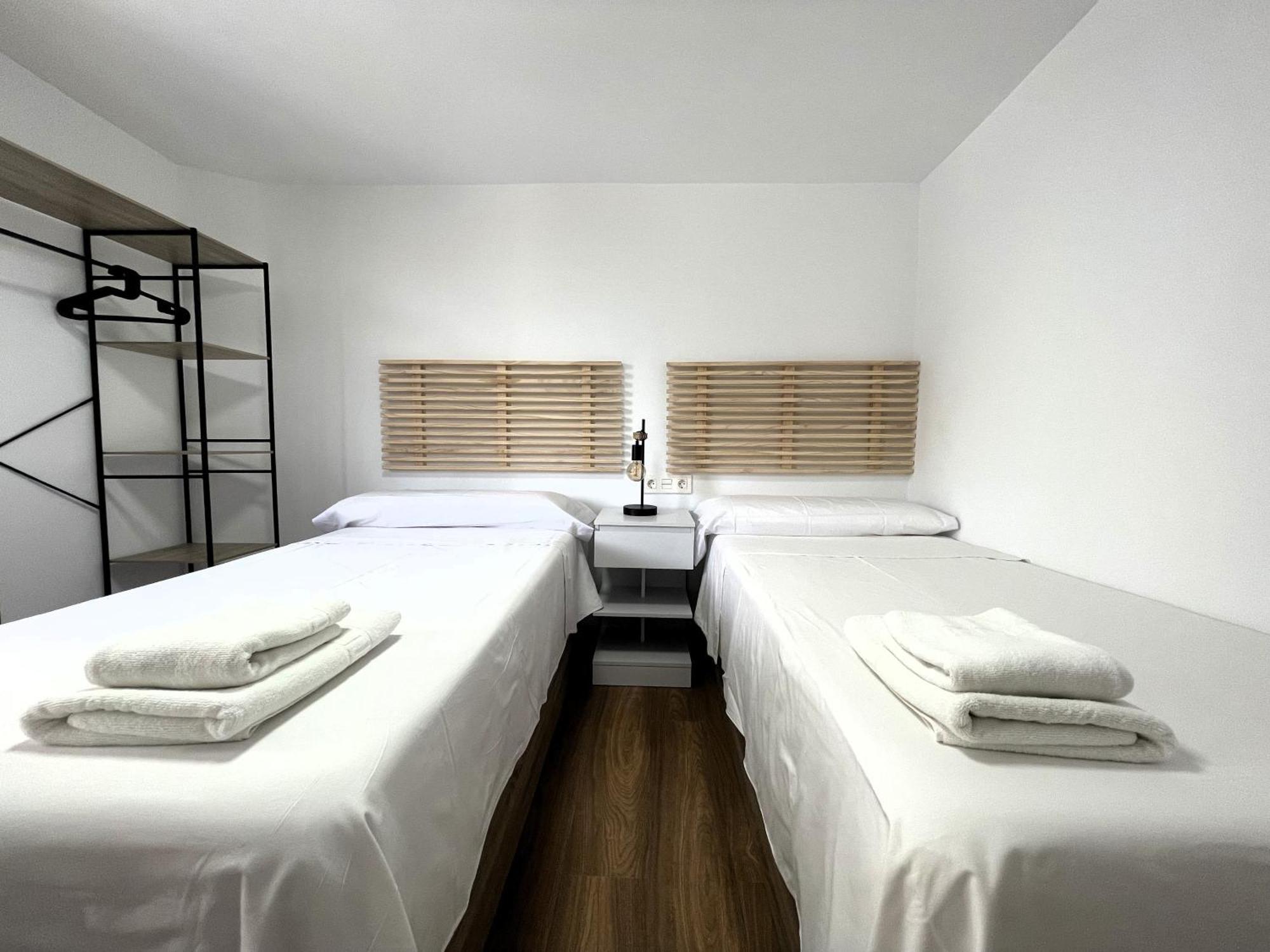Apartamento Calma Carihuela Beach - 10 Metros De La Playa Torremolinos Buitenkant foto