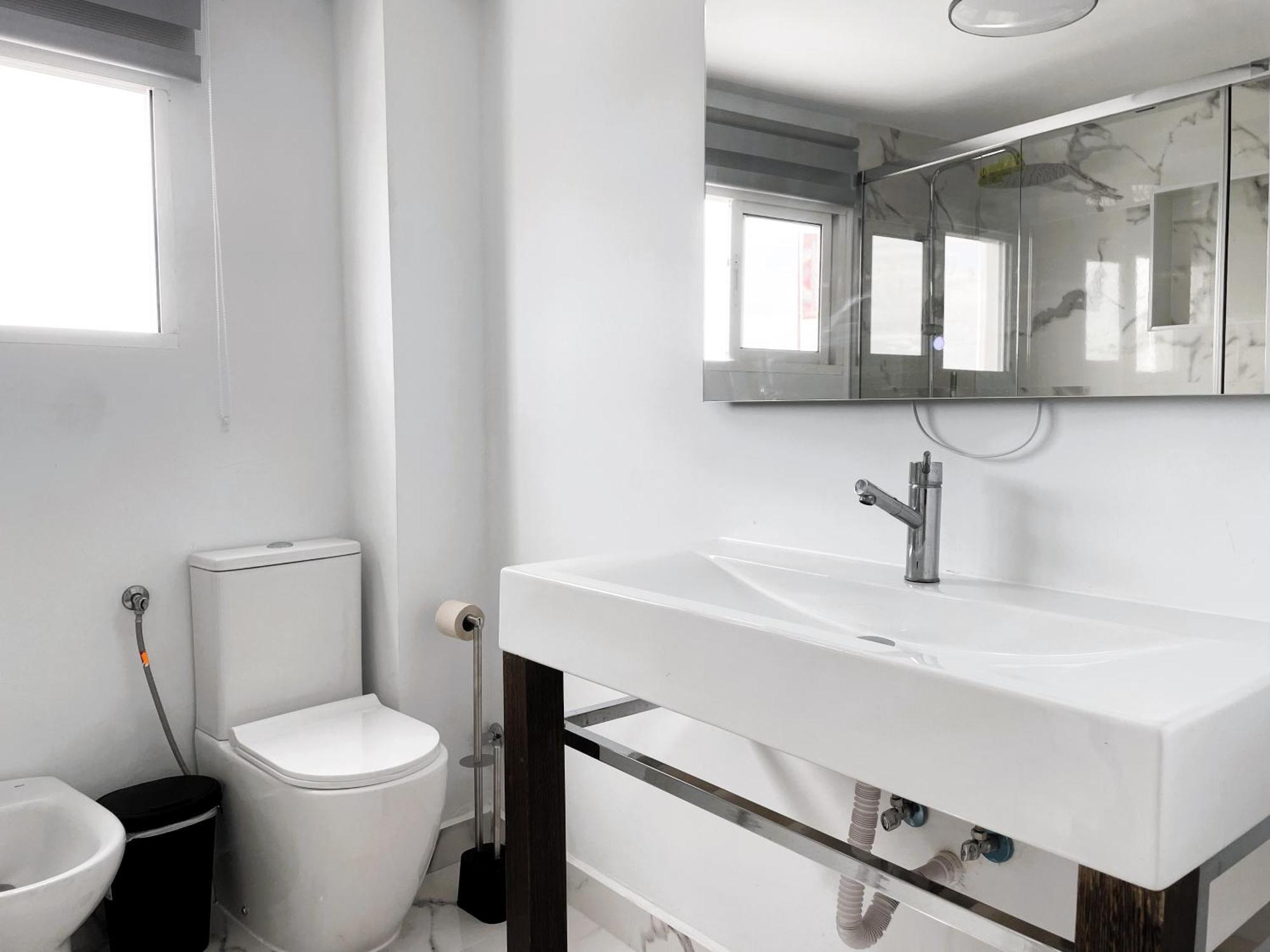 Apartamento Calma Carihuela Beach - 10 Metros De La Playa Torremolinos Buitenkant foto