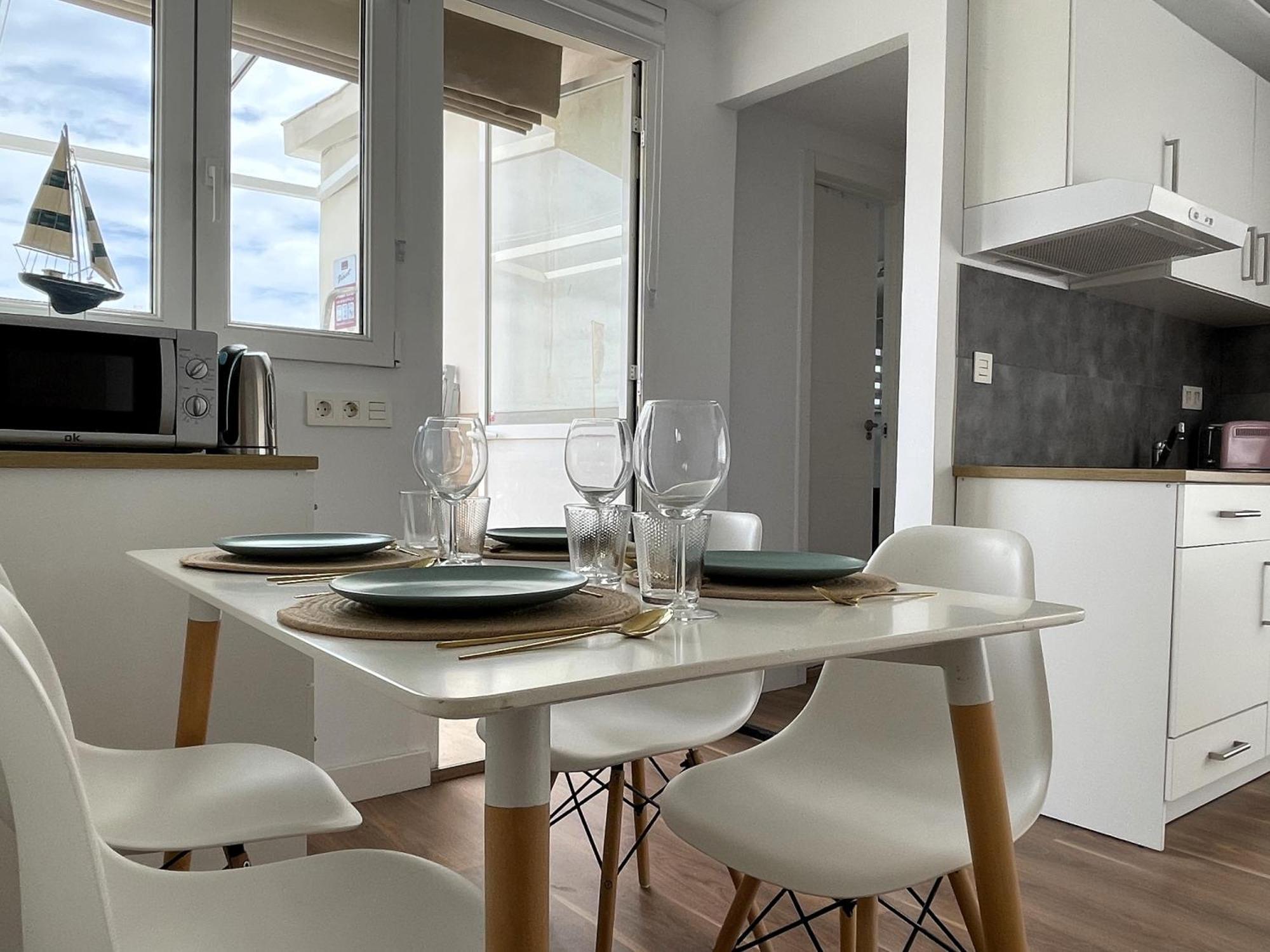 Apartamento Calma Carihuela Beach - 10 Metros De La Playa Torremolinos Buitenkant foto